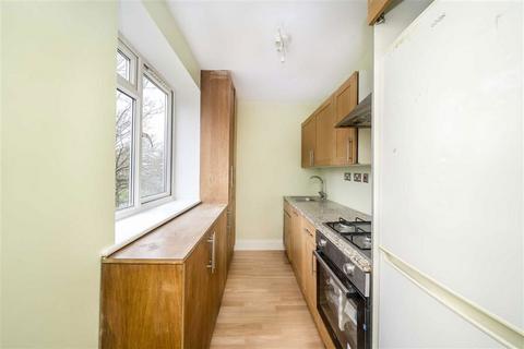 2 bedroom flat to rent, Shoot Up Hill, London NW2