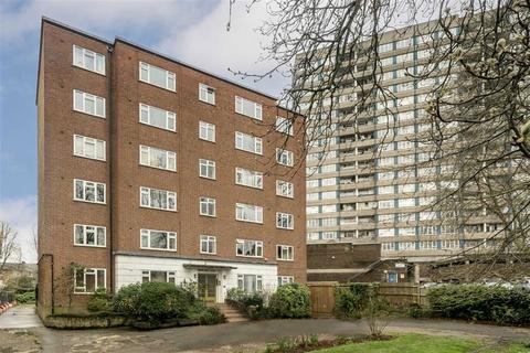 2 bedroom flat to rent, Shoot Up Hill, London NW2