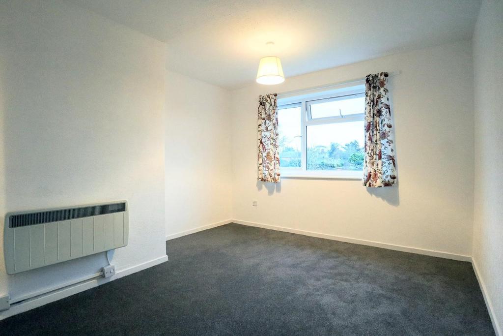 Bedroom 2.jpg