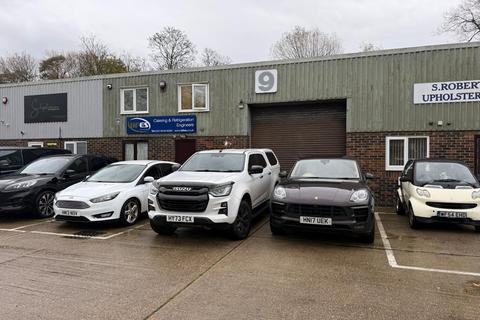 Warehouse to rent - 9 Palmers Road Industrial Estate, Emsworth, PO10 7DH