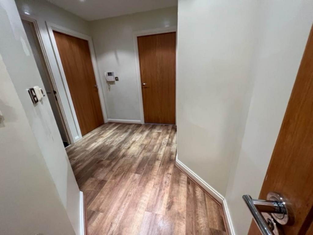 19 sorrento-hallway