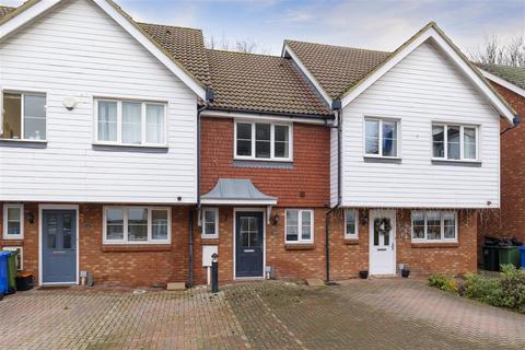 2 bedroom terraced house for sale, Finch Close, Faversham