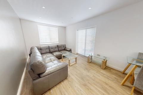 2 bedroom flat to rent, Mint Drive, Hockley, B18