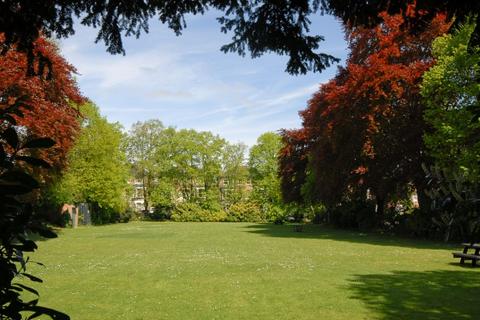 undefined, The Gardens London SE22