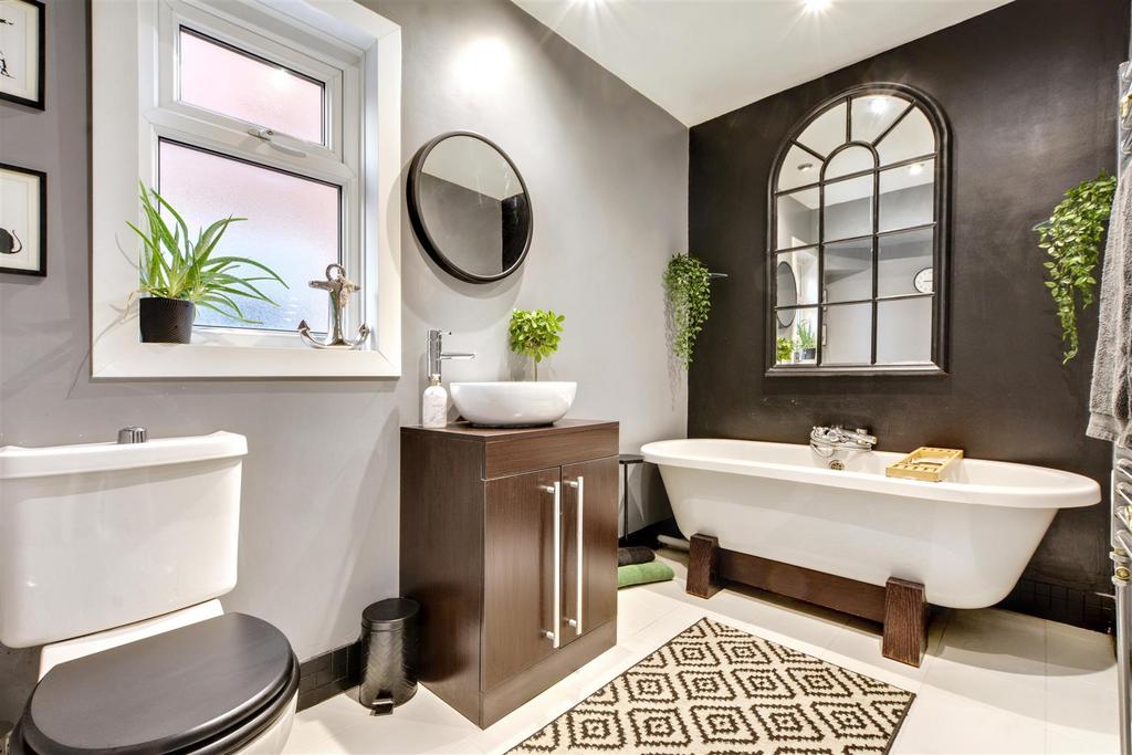 Bathroom.jpeg