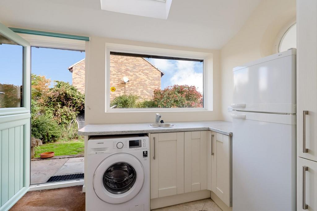 4-bed-house-prestbury (23).jpg