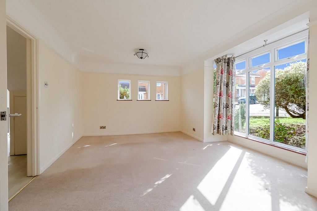 4-bed-house-prestbury (14).jpg