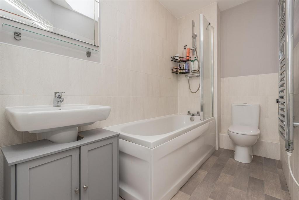 Bathroom / WC: