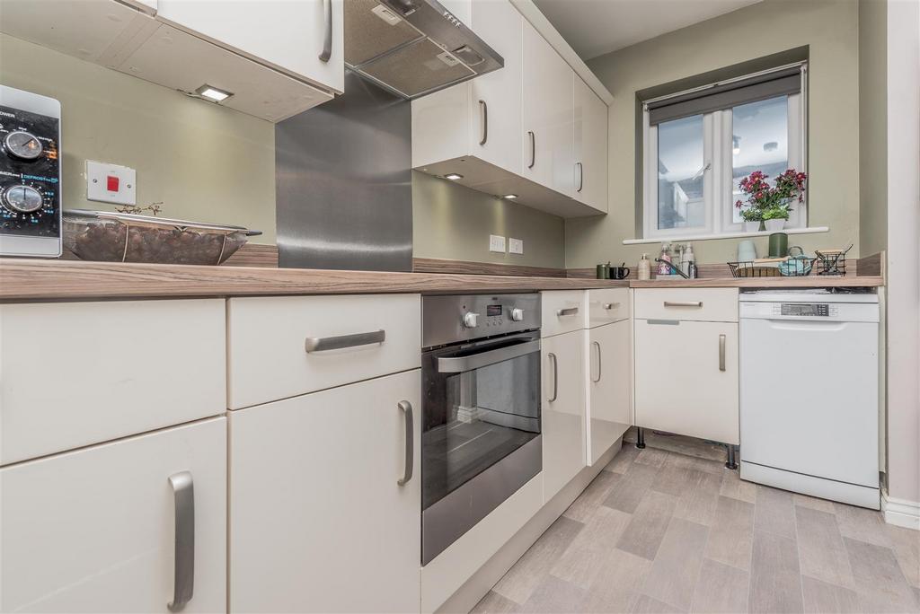 Fitted Kitchen: