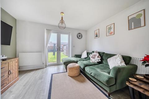 2 bedroom semi-detached house for sale, Banbury,  Oxfordshire,  OX16