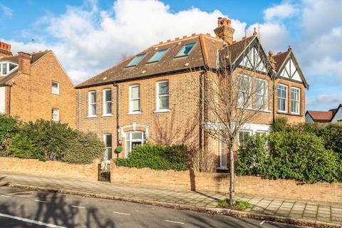 Ridgeway Road, Isleworth TW7