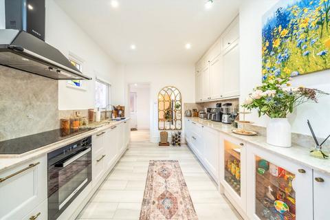 undefined, Ridgeway Road, Isleworth TW7
