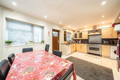 undefined, Oaklands Avenue, Isleworth TW7