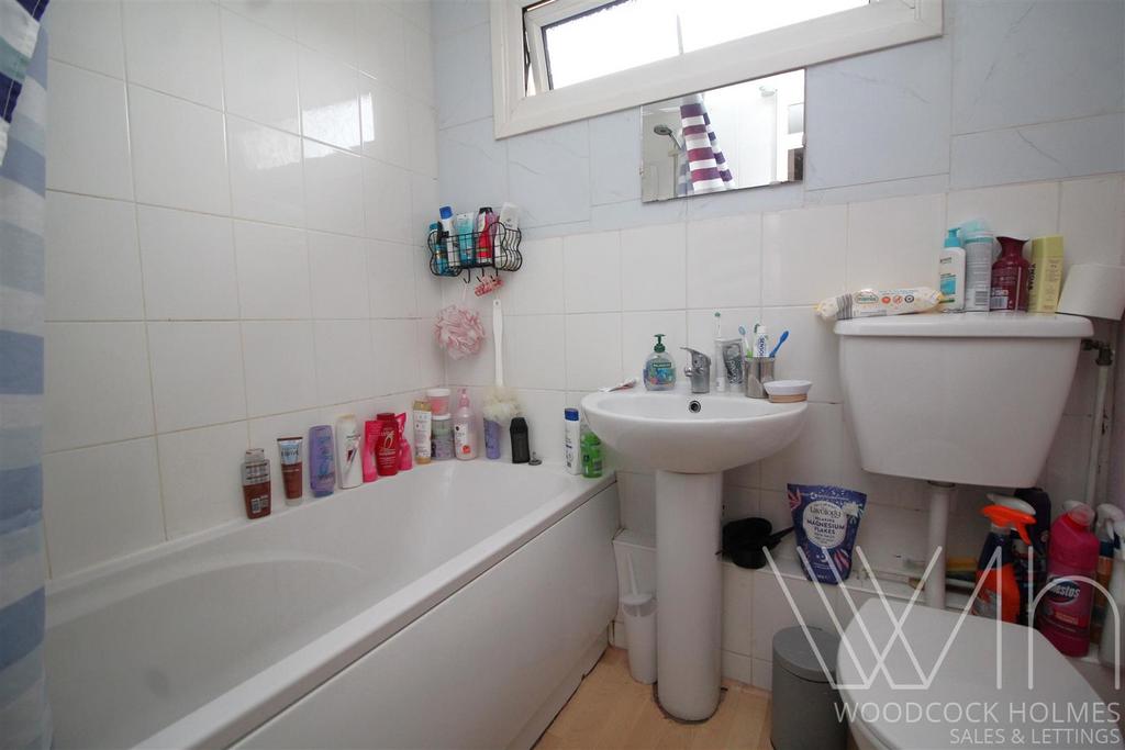 Bathroom .JPG