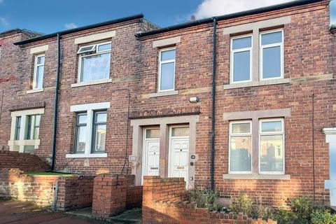 3 bedroom flat for sale, Kitchener Street, Gateshead, NE9