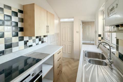 3 bedroom flat for sale, Kitchener Street, Gateshead, NE9