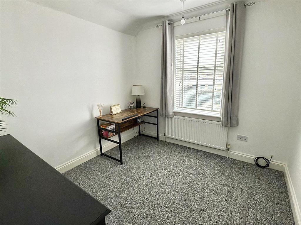 BEDROOM 3.jpg