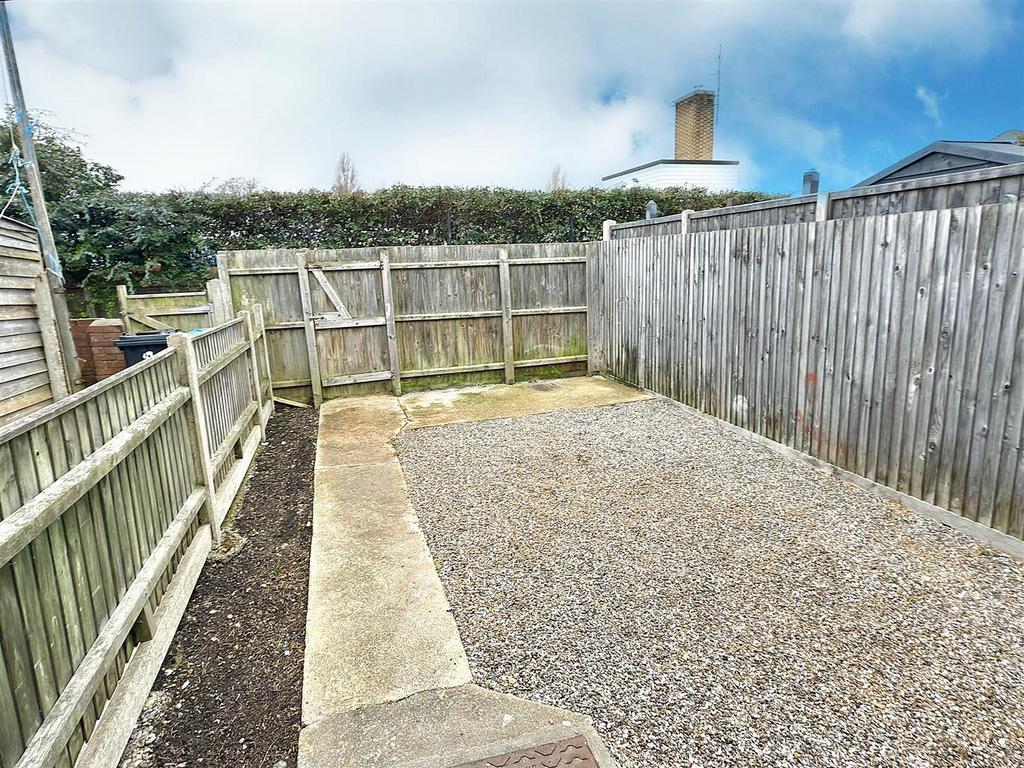 GARDEN REAR.jpg