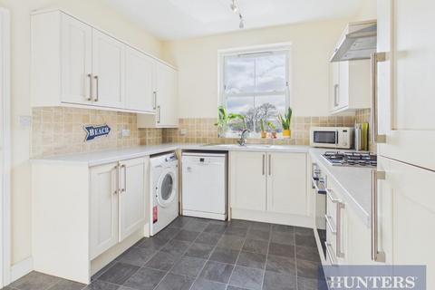 2 bedroom apartment for sale, King Street, Scarborough