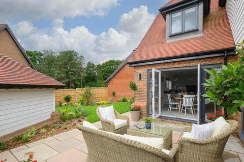 5 bedroom detached house for sale, Tonbridge Road, Hildenborough TN11