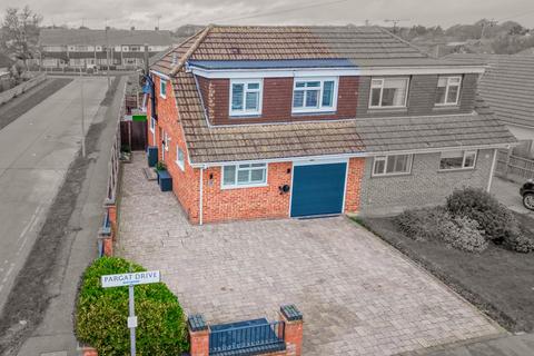 3 bedroom semi-detached house for sale, Pargat Drive, Leigh-On-Sea SS9