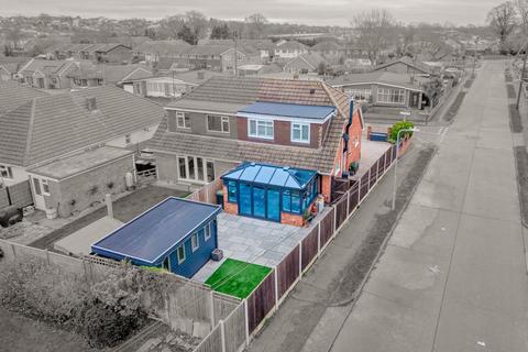 3 bedroom semi-detached house for sale, Pargat Drive, Leigh-On-Sea SS9