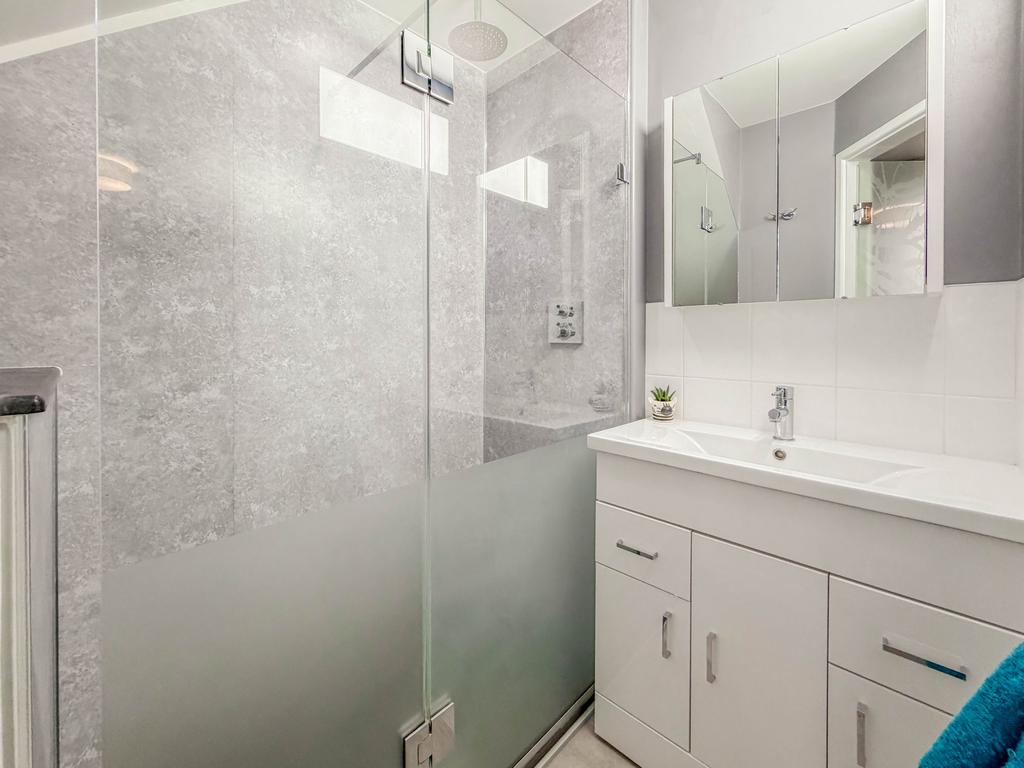 Ensuite