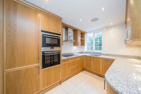 undefined, Park Road, East Twickenham TW1