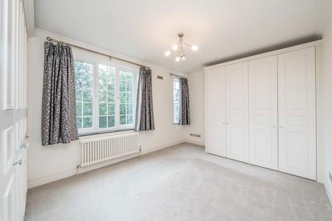 undefined, Park Road, East Twickenham TW1