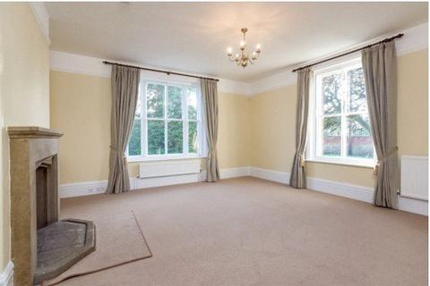 5 bedroom detached house to rent, Clifton Road, Deddington, Banbury, Oxfordshire, OX15