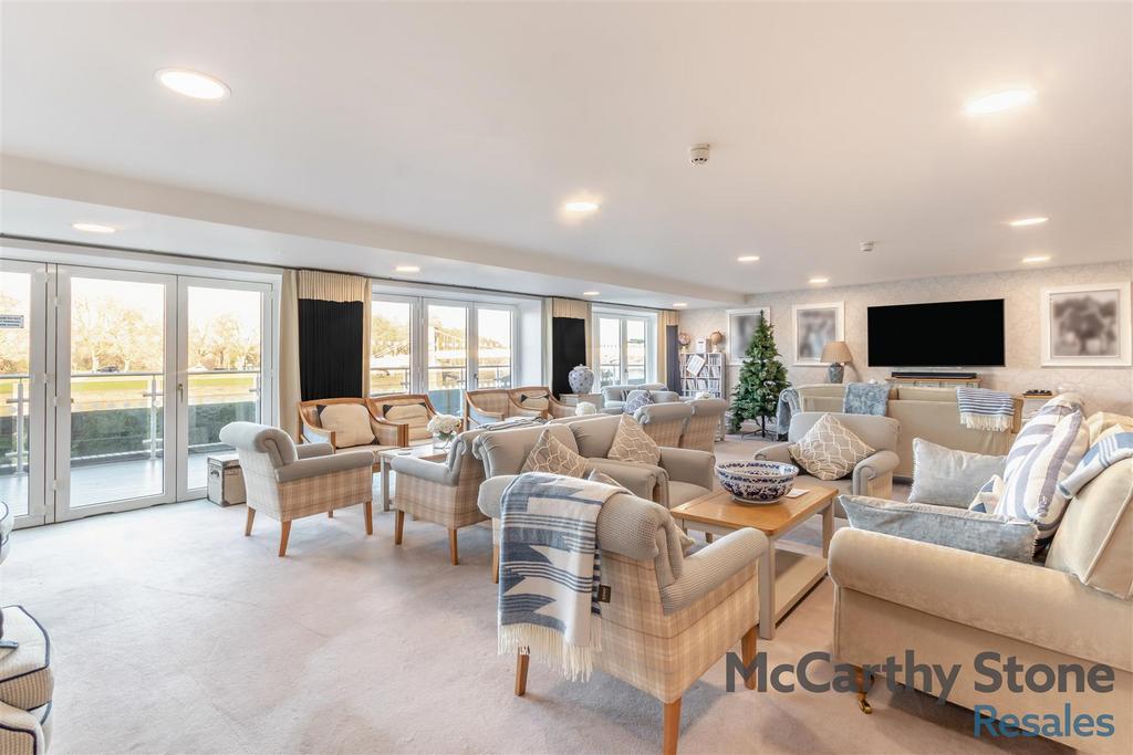 8672811-interior17.jpg