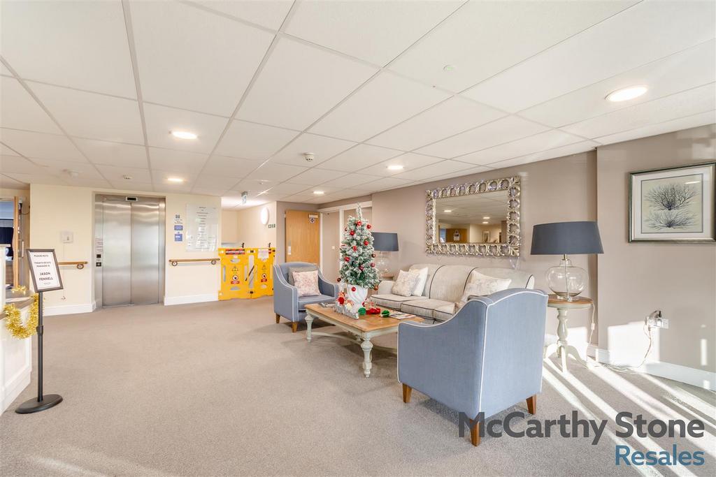 8672811-interior14.jpg