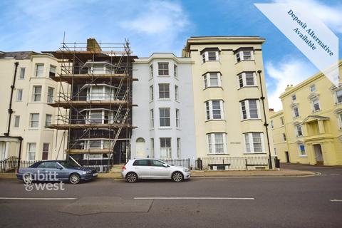 1 bedroom apartment to rent, South Terrace Littlehampton BN17