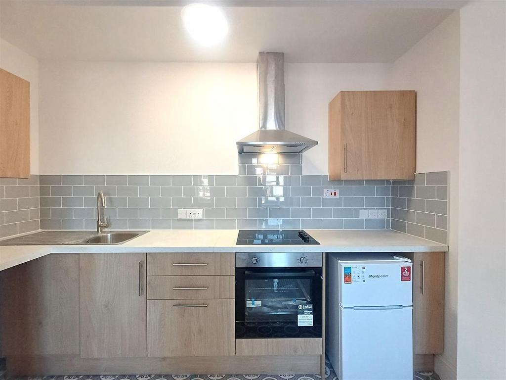 Kitchen2.jpg