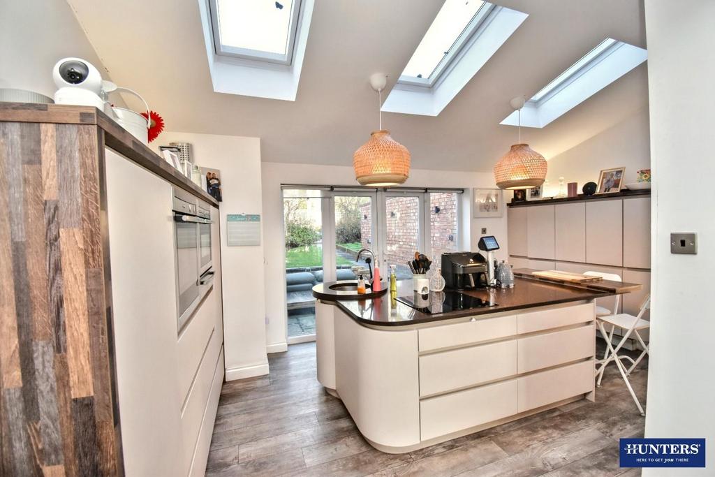 Kitchen-Breakfast room