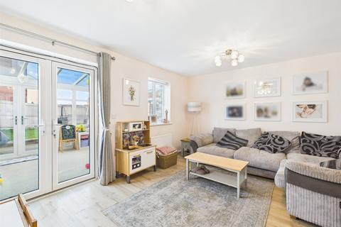 4 bedroom semi-detached house for sale, Swannington Drive Kingsway, Quedgeley, Gloucester, Gloucestershire, GL2