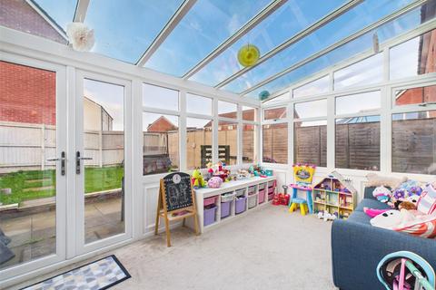 4 bedroom semi-detached house for sale, Swannington Drive Kingsway, Quedgeley, Gloucester, Gloucestershire, GL2