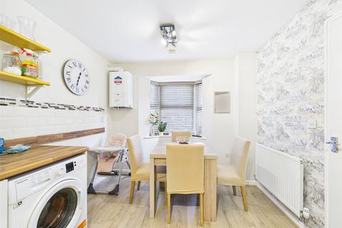 4 bedroom semi-detached house for sale, Swannington Drive Kingsway, Quedgeley, Gloucester, Gloucestershire, GL2