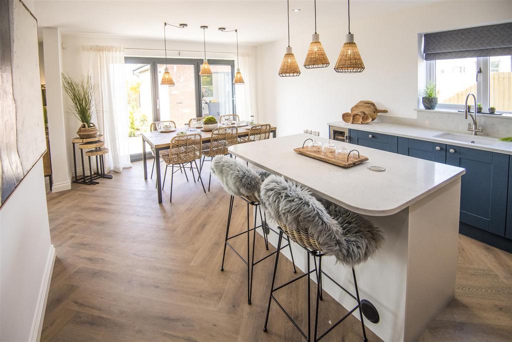 3 - Kitchen Diner.jpg