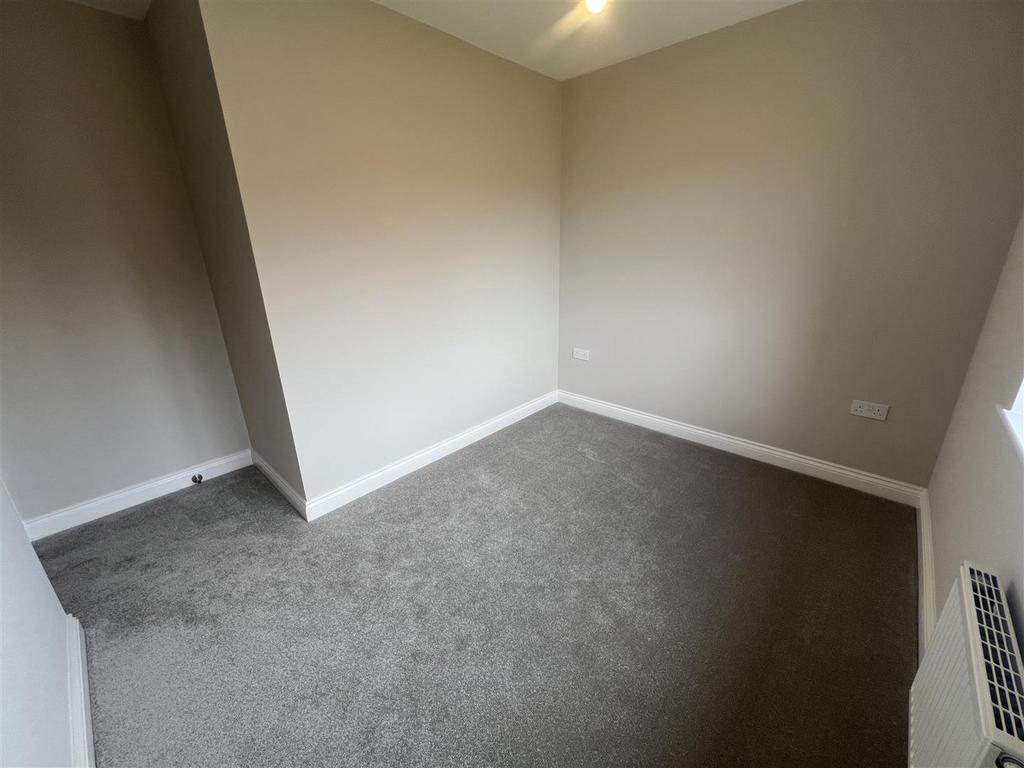 12 - Bed 3.jpg