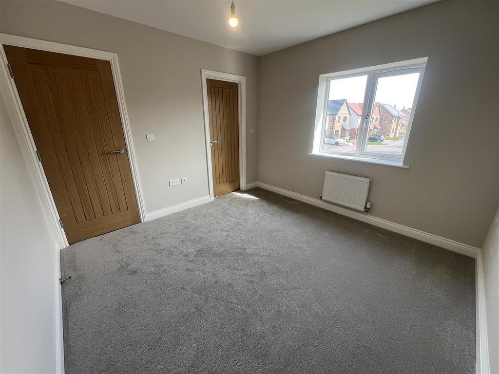 9 - Bed 2.jpg