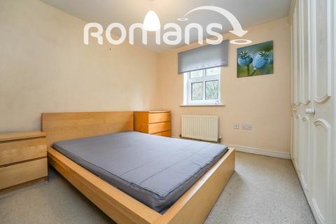 undefined, Elgar Close, Swindon, SN25