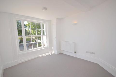 undefined, West Street, Chichester, West Sussex, PO19