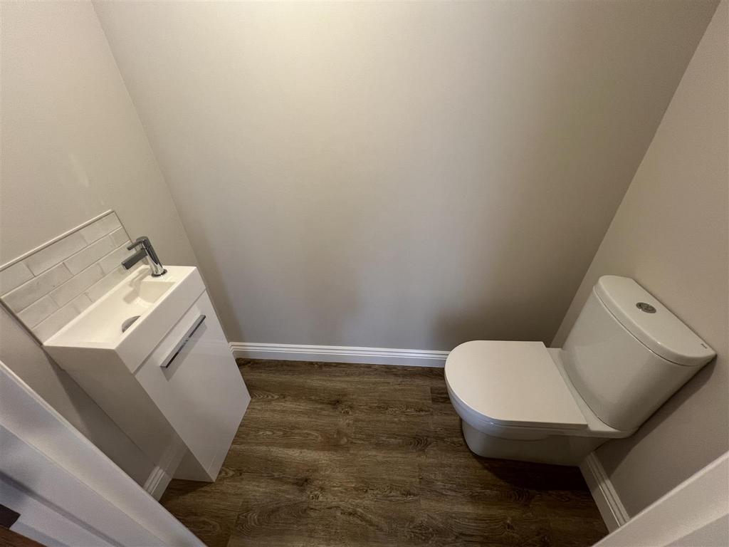 5 - WC.jpg