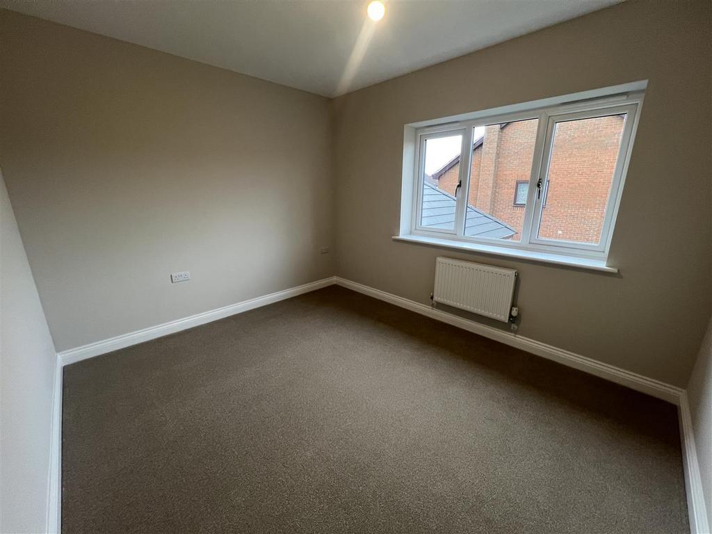 9 - Bed 2.jpg