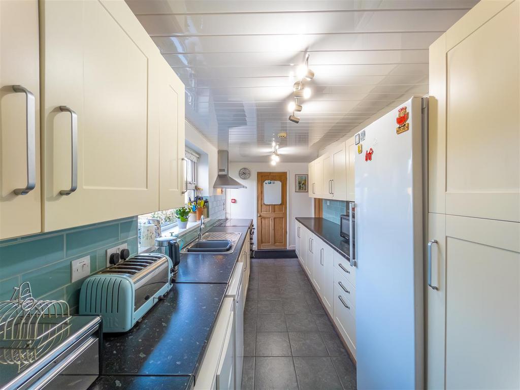 Lyndale, Helston-32.jpg