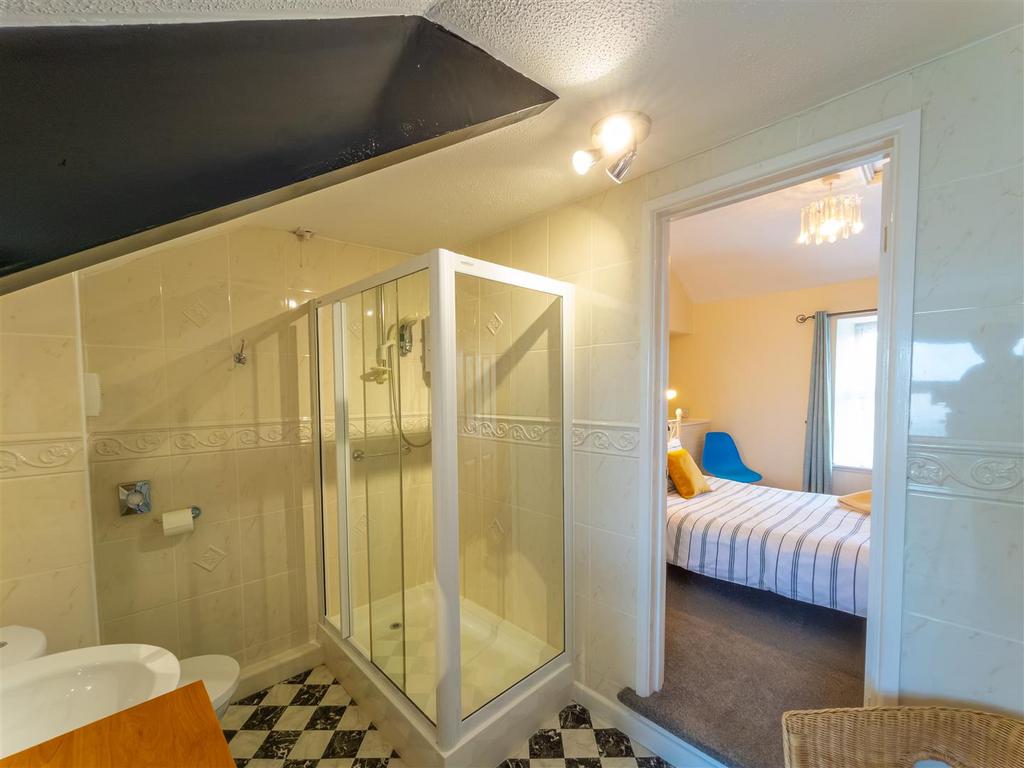 Lyndale, Helston-06.jpg