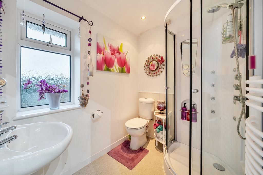 Ensuite Shower Room