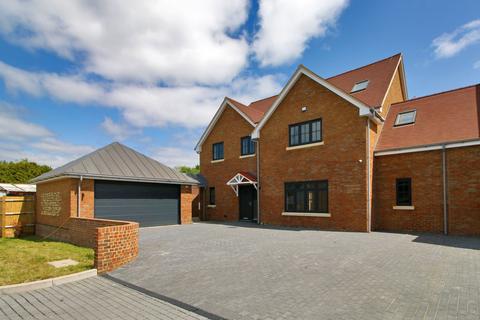 Worth Lane, Uckfield TN22