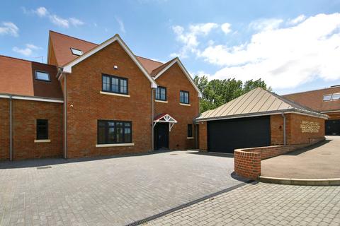 5 bedroom property for sale, Oakview Place, East Sussex TN22